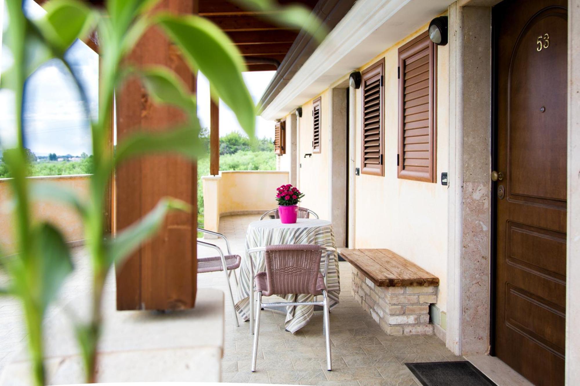 פוצ'ה ואראנו Albergo Il Giardino מראה חיצוני תמונה