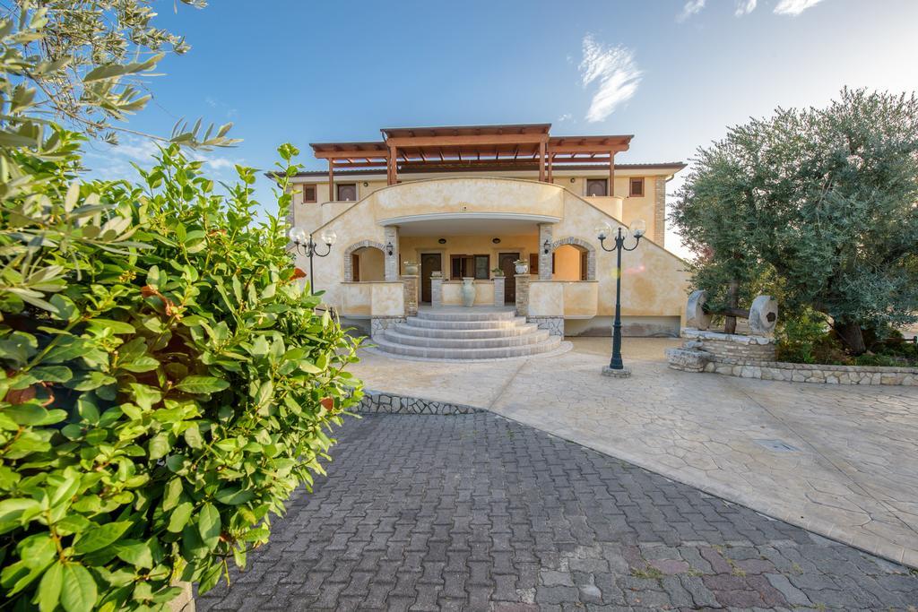 פוצ'ה ואראנו Albergo Il Giardino מראה חיצוני תמונה
