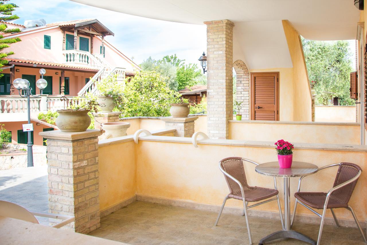 פוצ'ה ואראנו Albergo Il Giardino מראה חיצוני תמונה